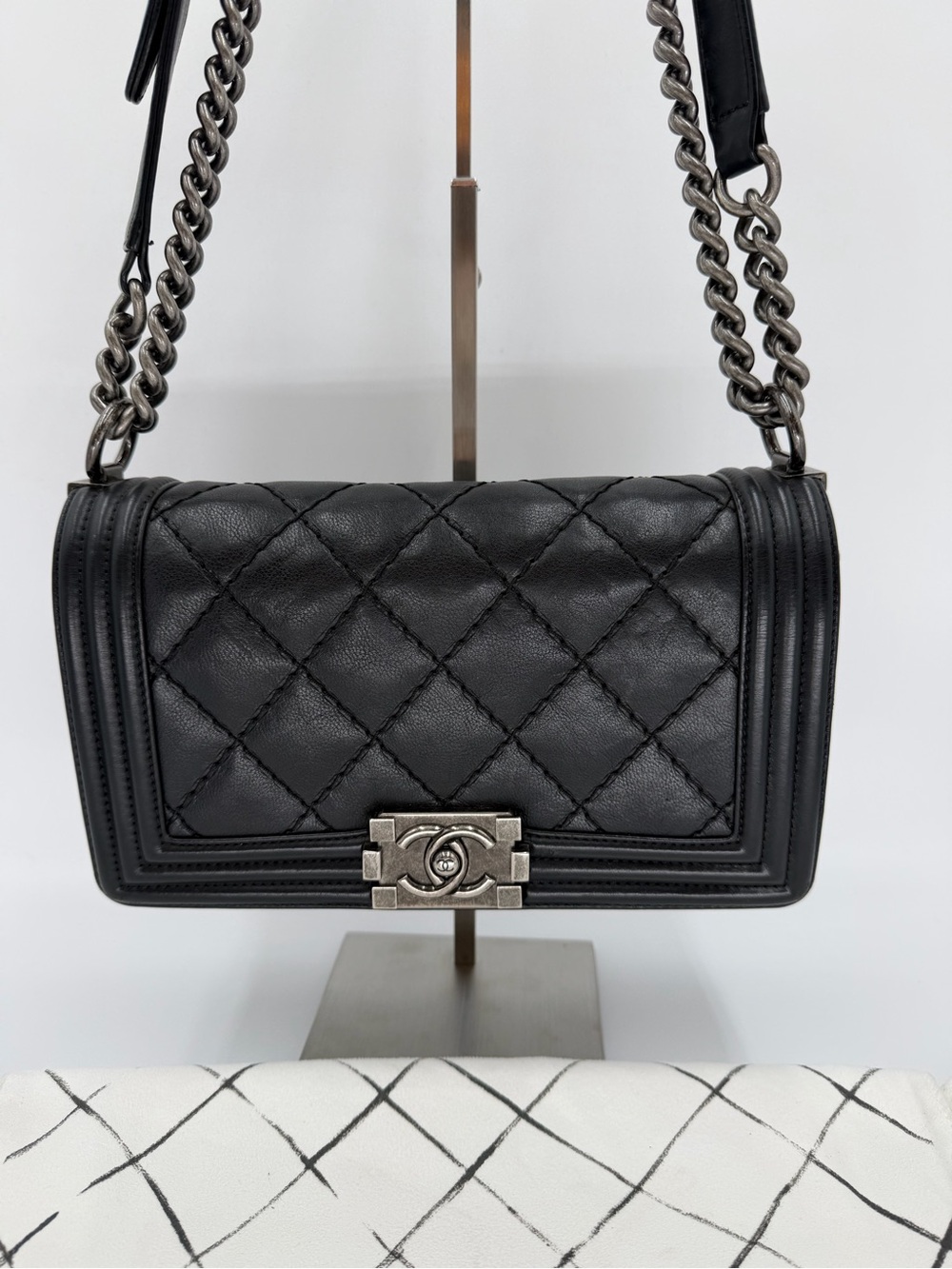 🖤🩶CHANEL Medium Boy Bag Black with Silver Hardware w/Dust Bag & COA